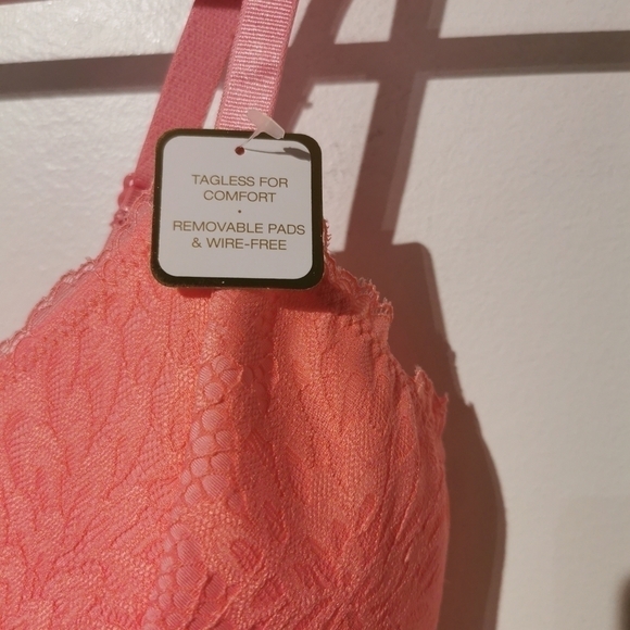 NEW with tags Adrienne vittadini medium peach wireless bra - Picture 4 of 6